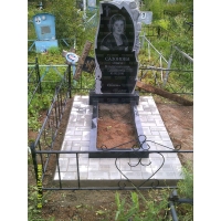Памятники из гранита и мрамора от УралКомплект: Памятник 00590