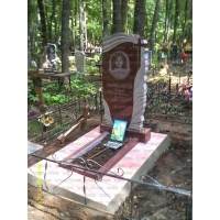 Памятники из гранита и мрамора от УралКомплект: Памятник 00592