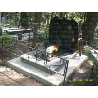 Памятники из гранита и мрамора от УралКомплект: Памятник 00600