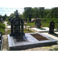 Памятники из гранита и мрамора от УралКомплект: Памятник 00606