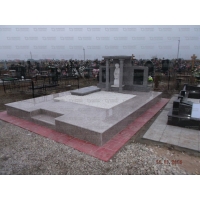 Памятники из гранита и мрамора от УралКомплект: Памятник 00619