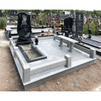 Памятники из гранита и мрамора от УралКомплект: Памятник 00808