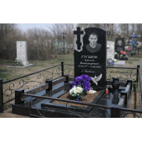 Памятники из гранита и мрамора от УралКомплект: Памятник 00811