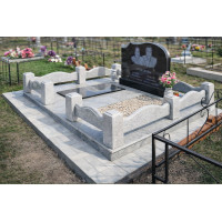 Памятники из гранита и мрамора от УралКомплект: Памятник 00812