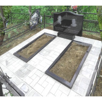 Памятники из гранита и мрамора от УралКомплект: Памятник 00814