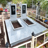 Памятники из гранита и мрамора от УралКомплект: Памятник 00824