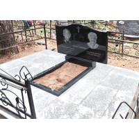 Памятники из гранита и мрамора от УралКомплект: Памятник 00876