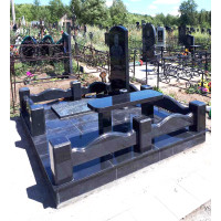 Памятники из гранита и мрамора от УралКомплект: Памятник 00884