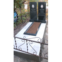 Памятники из гранита и мрамора от УралКомплект: Памятник 00886