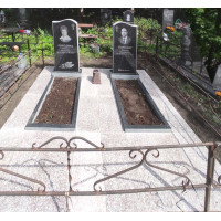 Памятники из гранита и мрамора от УралКомплект: Памятник 00890