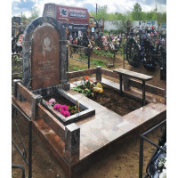 Памятники из гранита и мрамора от УралКомплект: Памятник 00910