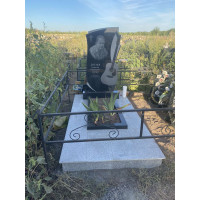 Памятники из гранита и мрамора от УралКомплект: Памятник 00946
