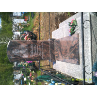 Памятники из гранита и мрамора от УралКомплект: Памятник 00955