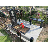 Памятники из гранита и мрамора от УралКомплект: Памятник 00957