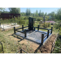 Памятники из гранита и мрамора от УралКомплект: Памятник 00958