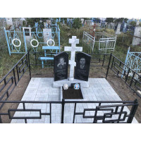 Памятники из гранита и мрамора от УралКомплект: Памятник 00970