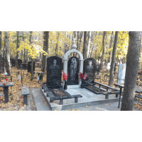 Памятники из гранита и мрамора от УралКомплект: Памятник 00974