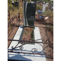 Памятники из гранита и мрамора от УралКомплект: Памятник 00976