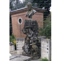 скульптура ангелочка