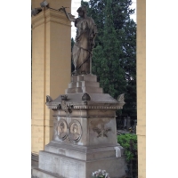 статуи для сада