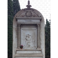 памятники в виде ангела